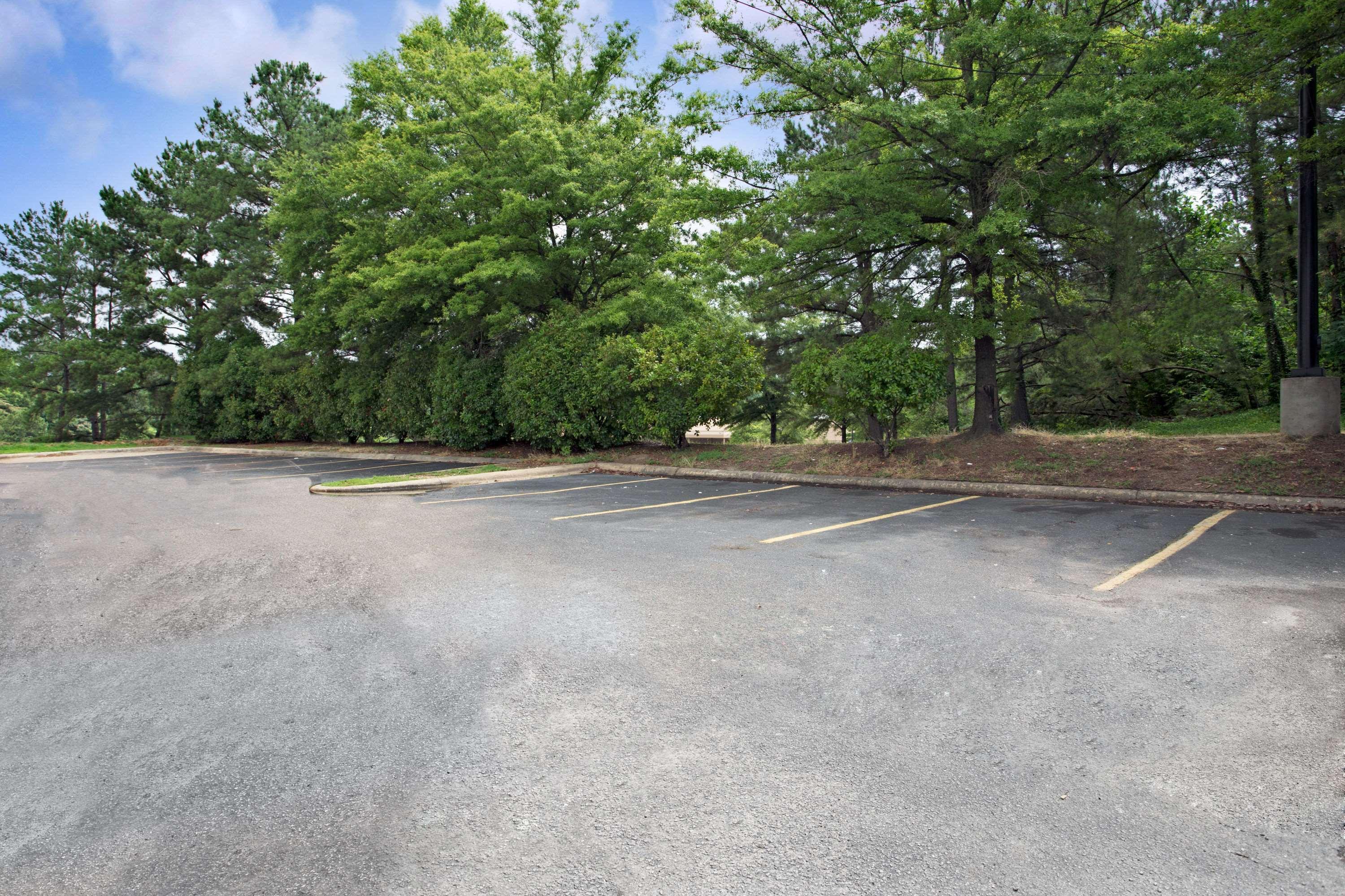 Super 8 Downtown Raleigh Motel Bagian luar foto