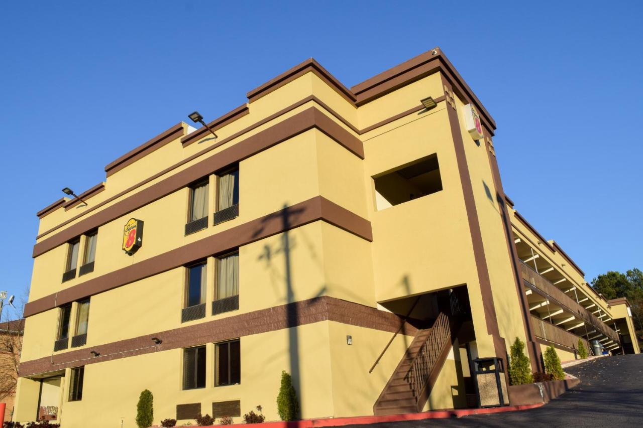 Super 8 Downtown Raleigh Motel Bagian luar foto